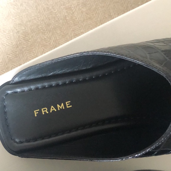 FRAME LeHewitt Leather Slide Sandal (Size 6.5) NWT - Picture 9 of 14